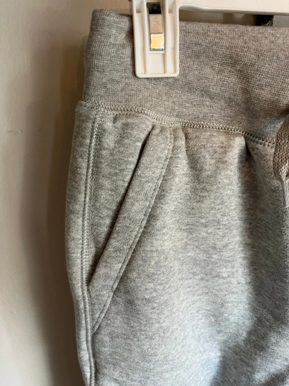 Gap Kids Boys NWT Cozy Lined Joggers - Heather Grey - Medium (8)